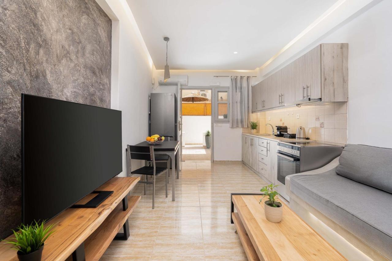 Moonstone Villa Karterados  Exterior photo